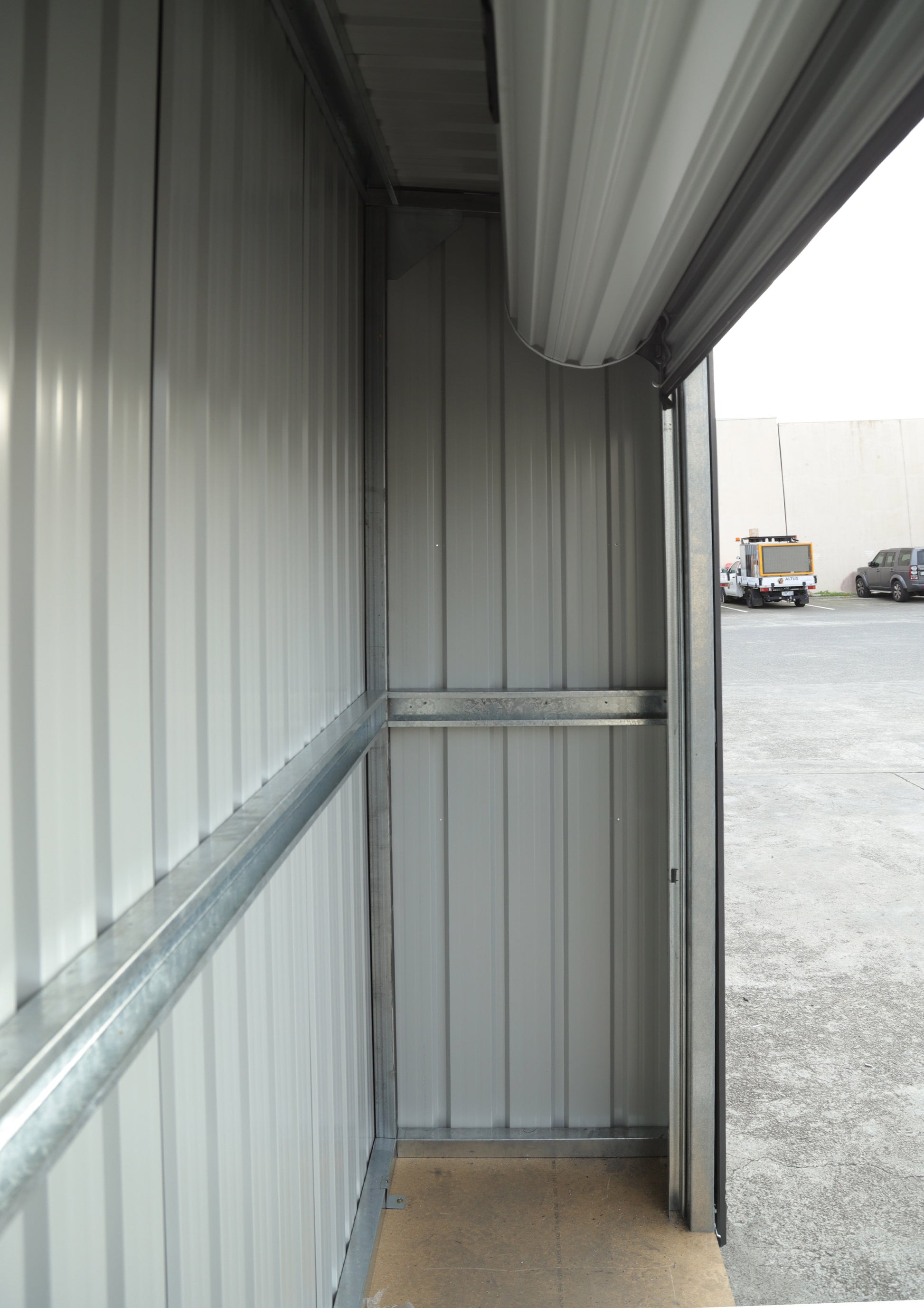 inside-acermax-locker-RD